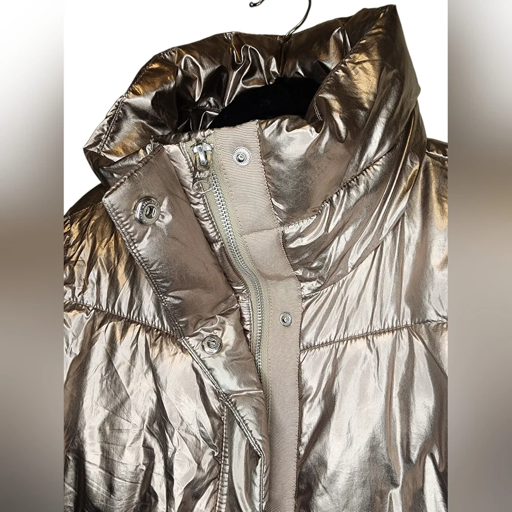 Abercrombie & Fitch Metallic Gold Mini Puffer Jacket - Size M